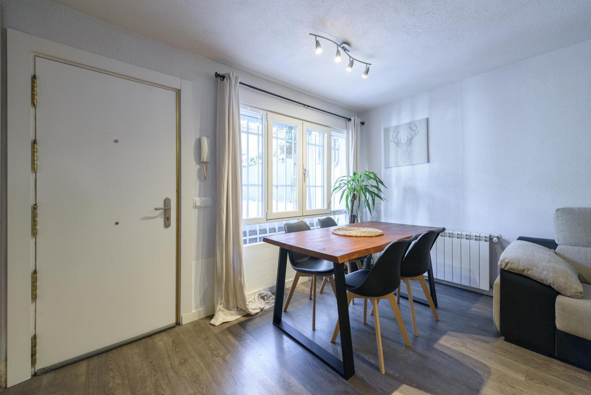 Sabadell Calle, Casa Familiar De 3 Dormitorios Con Terraza Junto Metro Fuencarral Madrid Eksteriør bilde