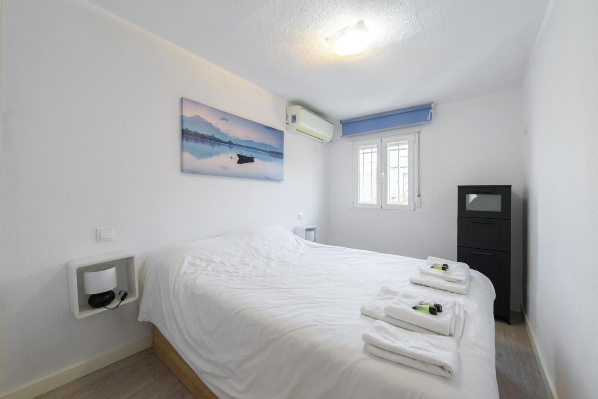 Sabadell Calle, Casa Familiar De 3 Dormitorios Con Terraza Junto Metro Fuencarral Madrid Eksteriør bilde