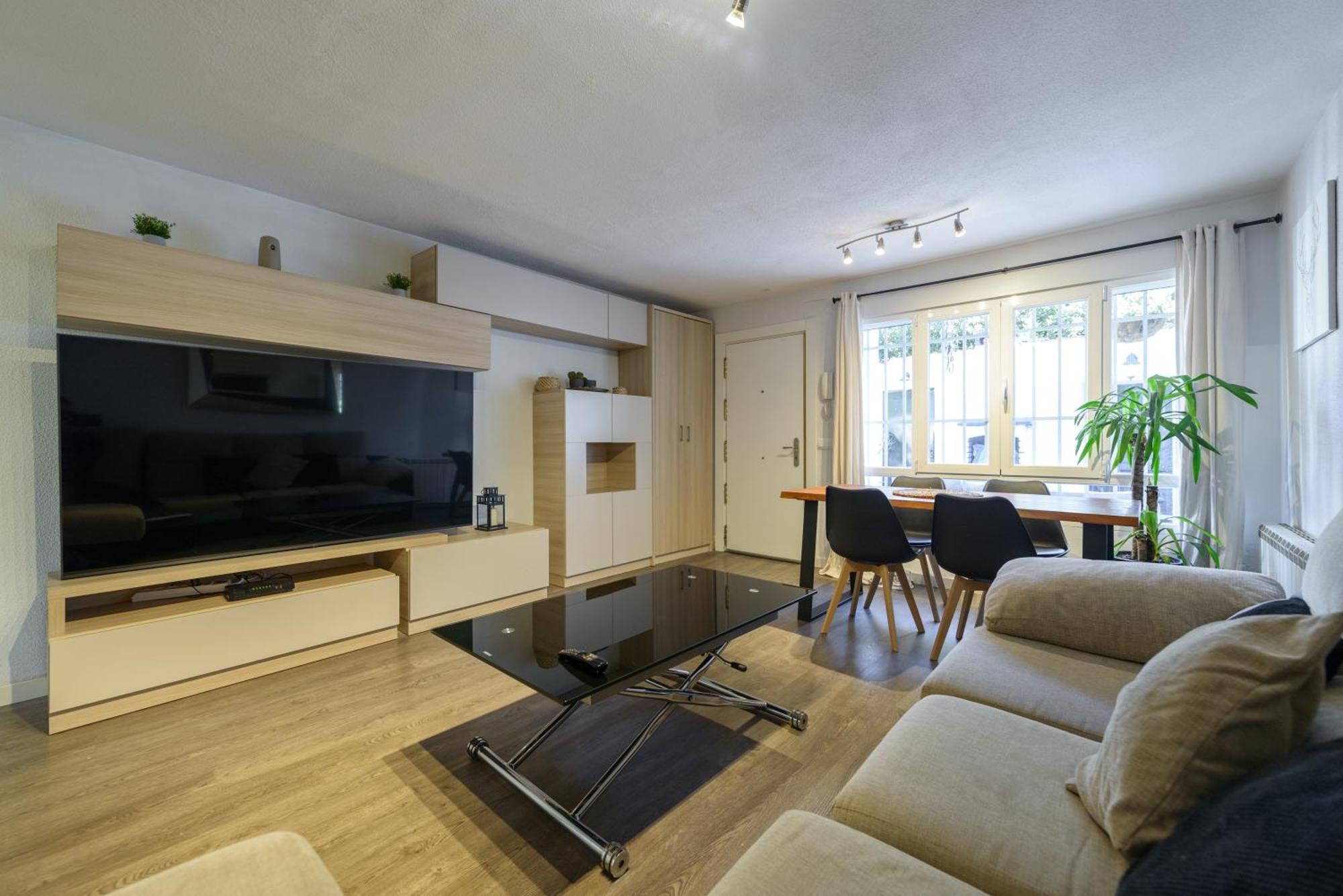 Sabadell Calle, Casa Familiar De 3 Dormitorios Con Terraza Junto Metro Fuencarral Madrid Eksteriør bilde