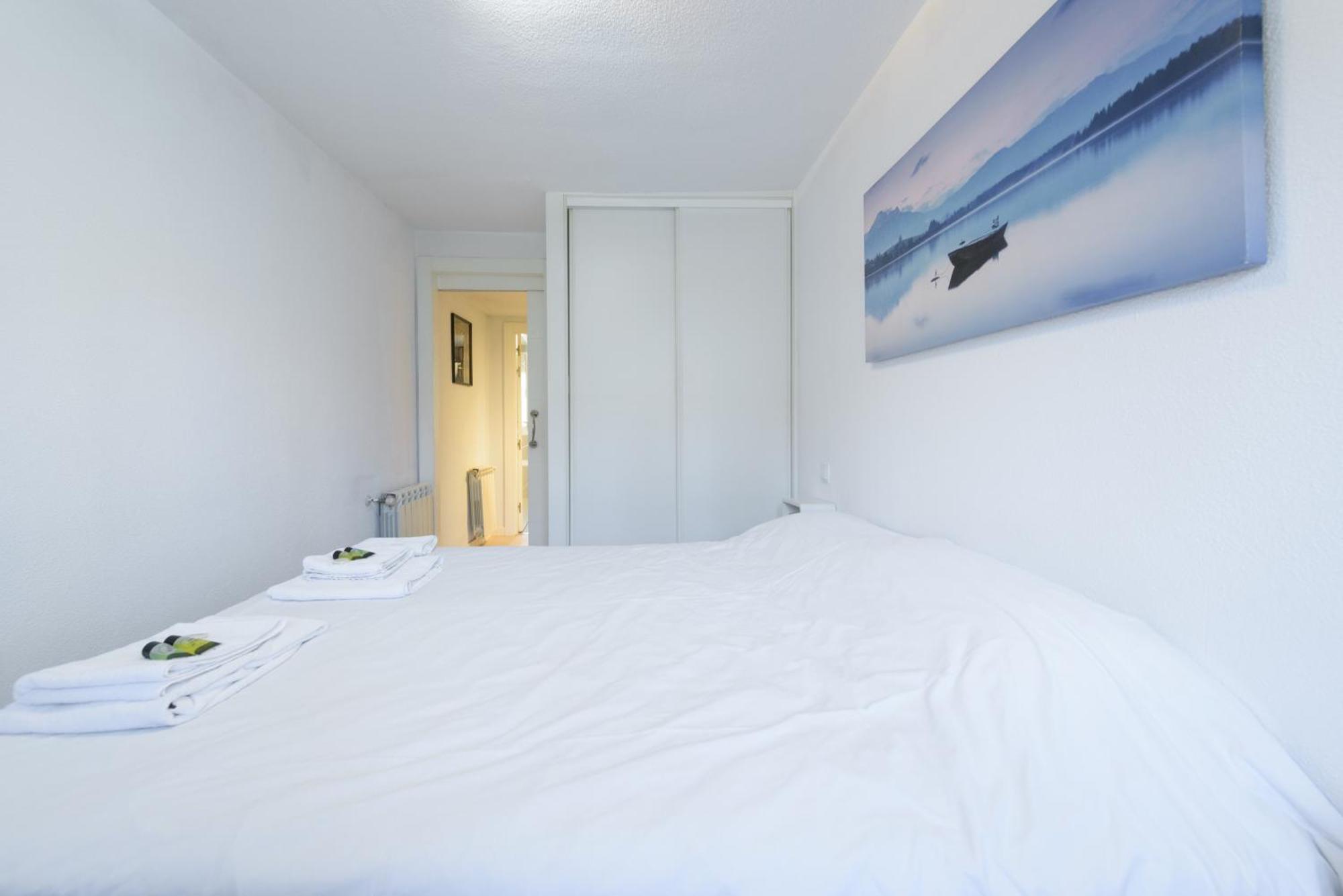 Sabadell Calle, Casa Familiar De 3 Dormitorios Con Terraza Junto Metro Fuencarral Madrid Eksteriør bilde